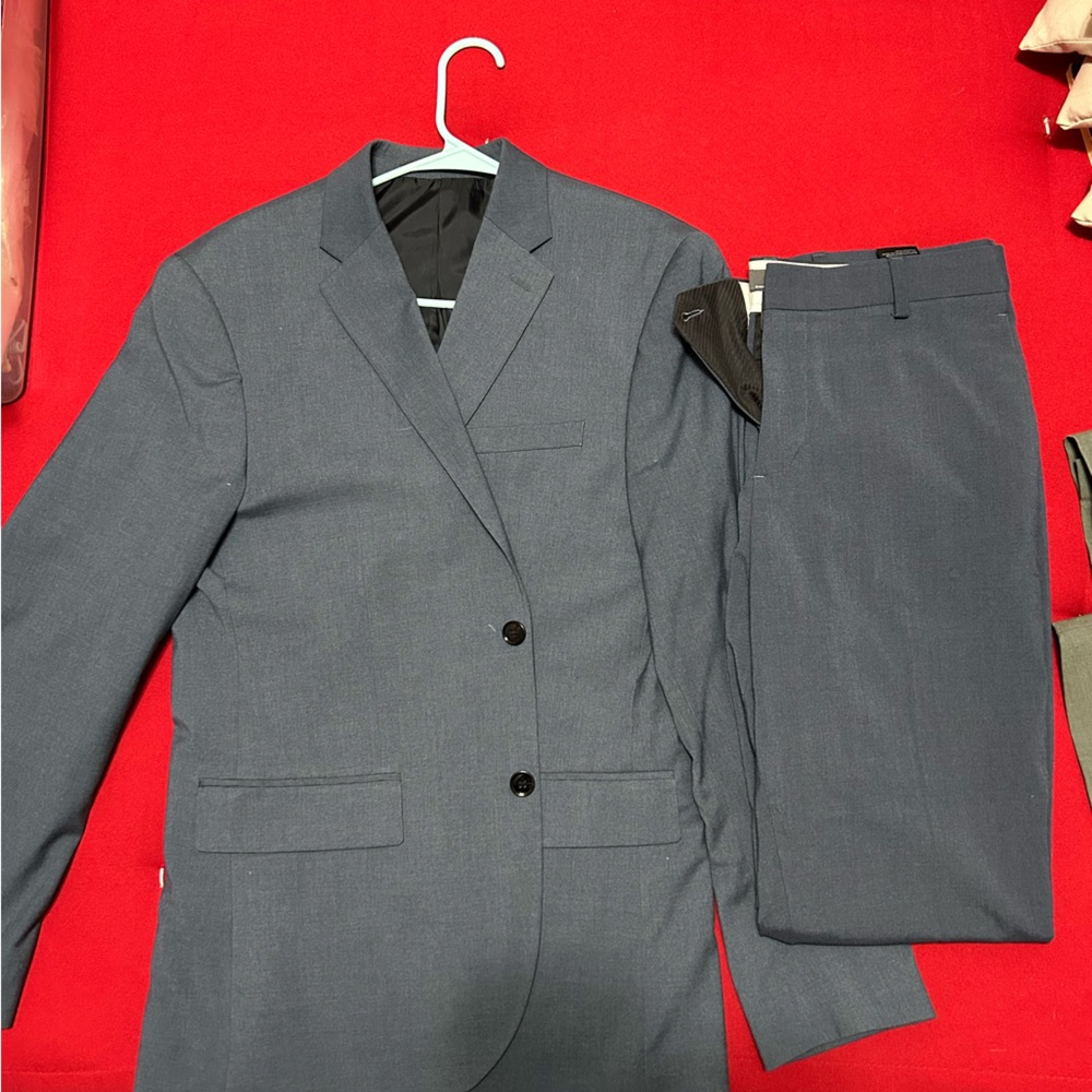Men suit H&M 42r jacket 33r pants